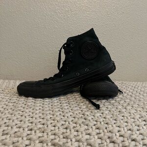 ✅ Converse All Star High Top Sneakers - Black men’s size 6